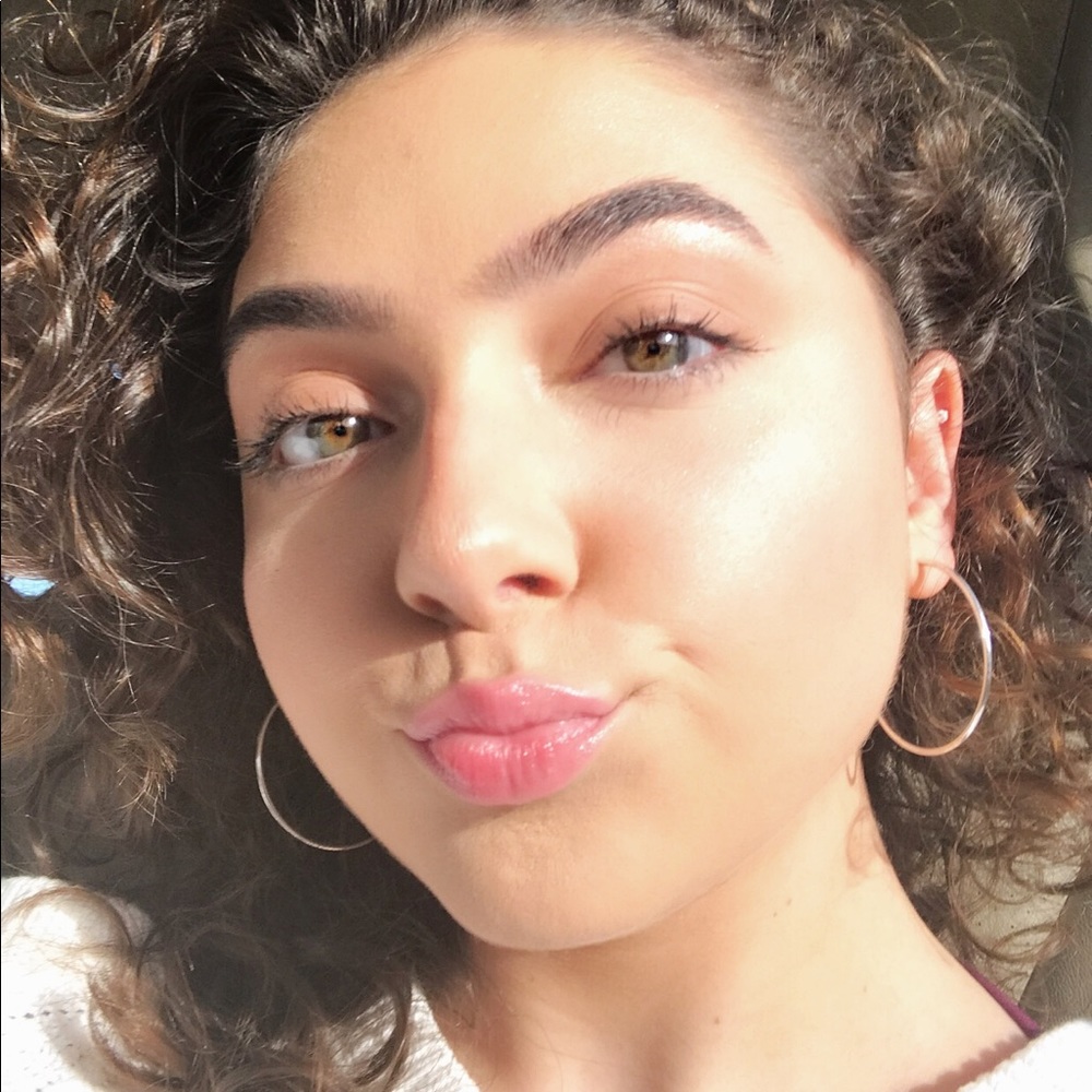 Meet your Posher, Laren